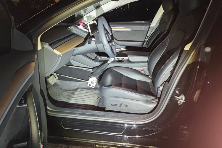 Used Tesla Model 3 2022 Rear-Wheel-Drive Version Left Front Seat