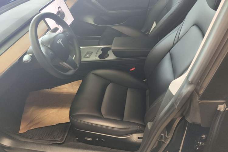 Used Tesla Model 3 2022 Rear-Wheel-Drive Version Left Front Seat