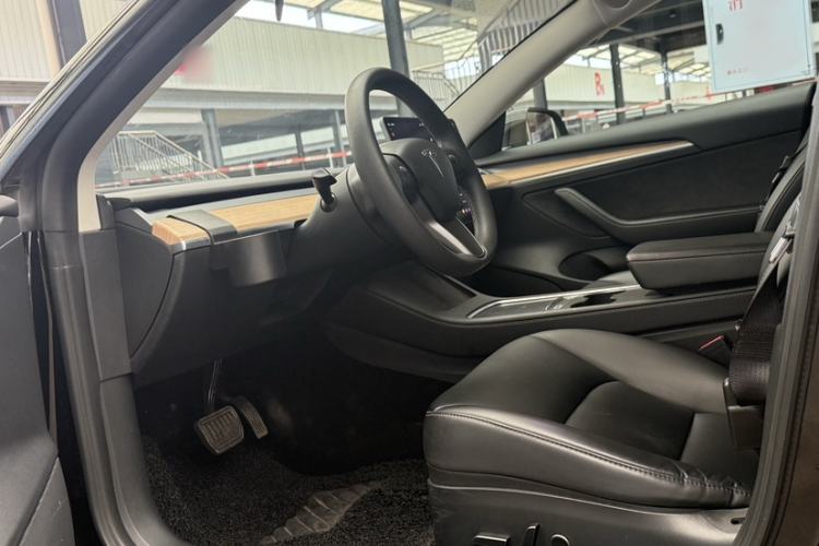 Used Tesla Model 3 2022 Rear-Wheel-Drive Version Left Front Seat