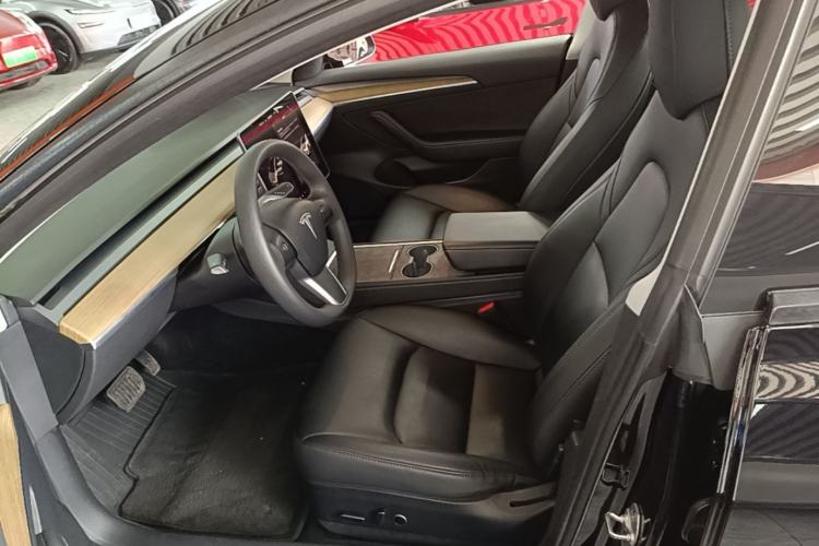 Used Tesla Model 3 2022 Rear-Wheel-Drive Version Left Front Seat