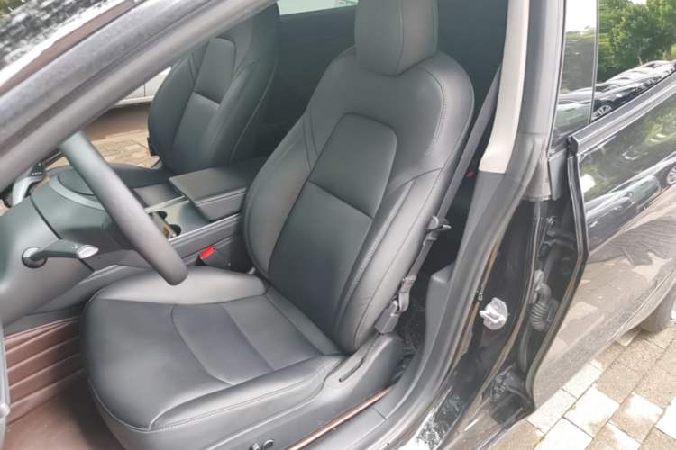 Used Tesla Model 3 2022 Rear-Wheel-Drive Version Left Front Seat