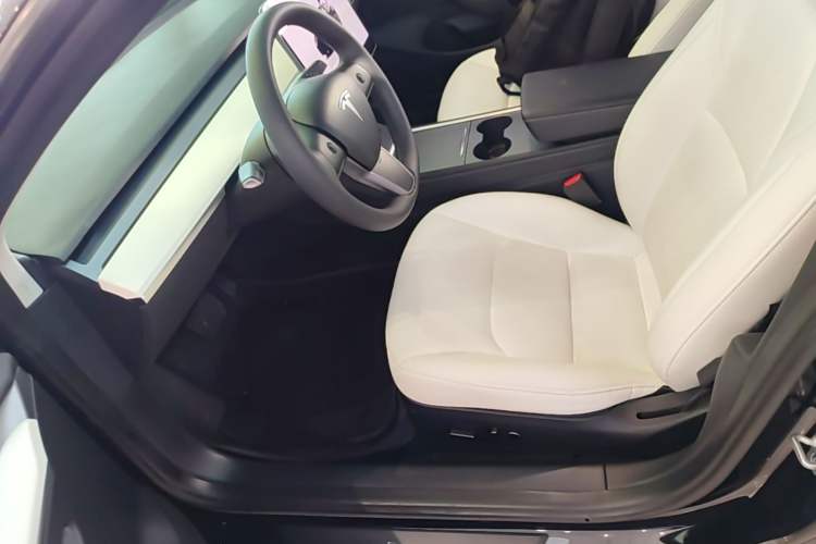 Used Tesla Model 3 2022 Rear-Wheel-Drive Version Left Front Seat
