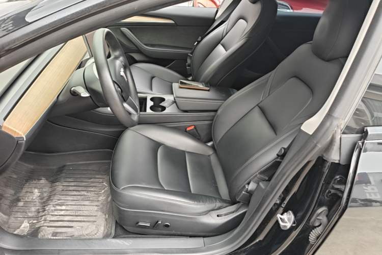 Used Tesla Model 3 2022 Rear-Wheel-Drive Version Left Front Seat