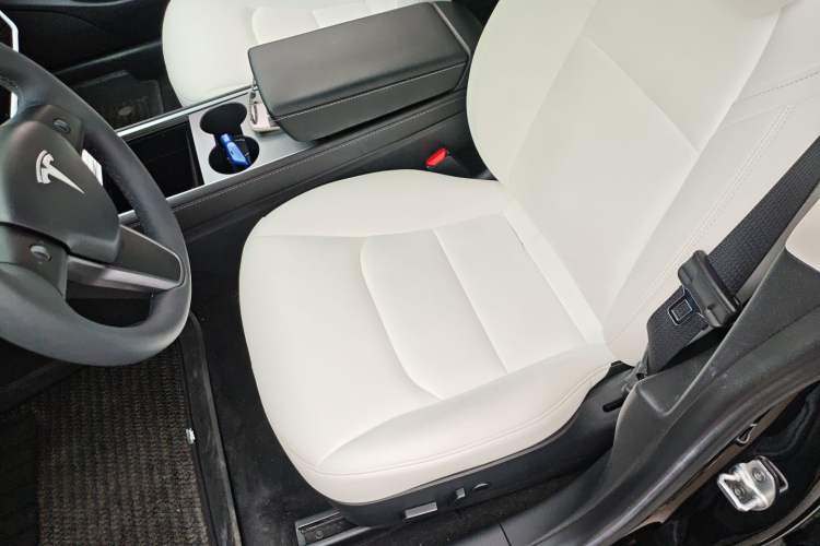 Used Tesla Model 3 2022 Rear-Wheel-Drive Version Left Front Seat