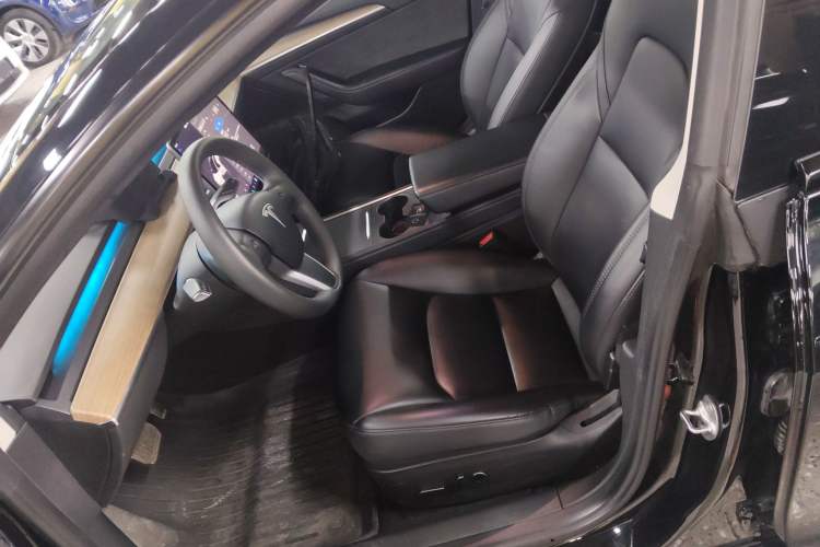 Used Tesla Model 3 2022 Rear-Wheel-Drive Version Left Front Seat