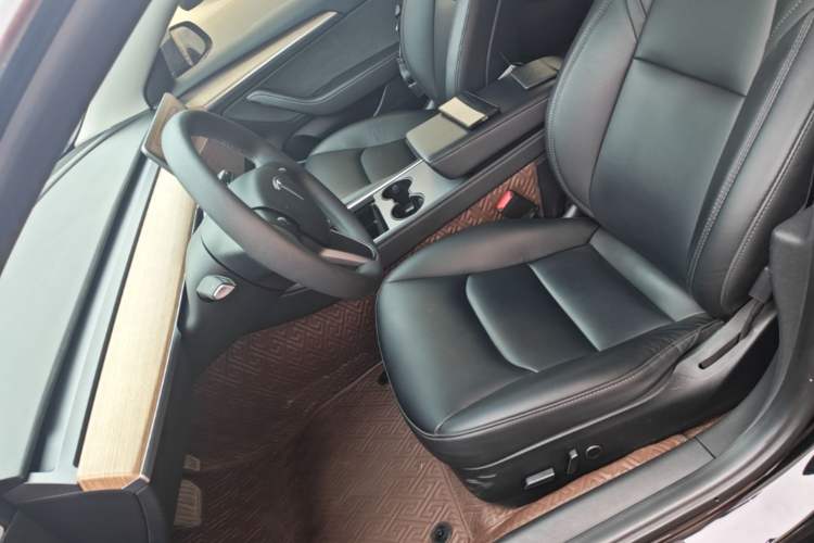 Used Tesla Model 3 2022 Rear-Wheel-Drive Version Left Front Seat