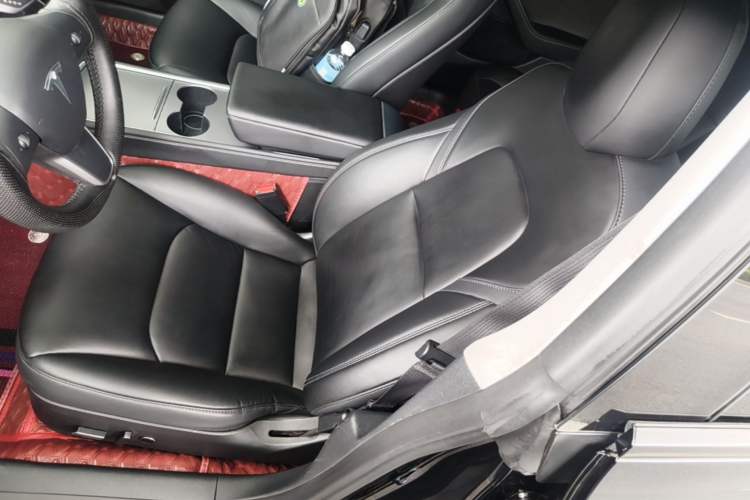 Used Tesla Model 3 2022 Rear-Wheel-Drive Version Left Front Seat