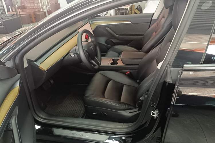 Used Tesla Model 3 2022 Rear-Wheel-Drive Version Left Front Seat