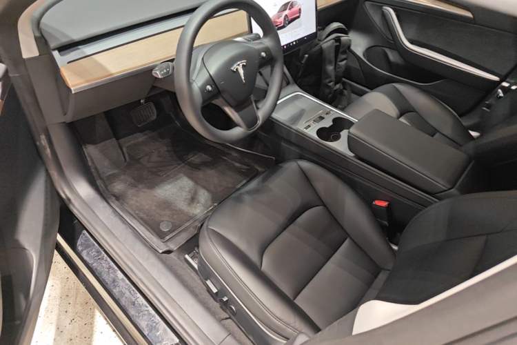 Used Tesla Model 3 2022 Rear-Wheel-Drive Version Left Front Seat