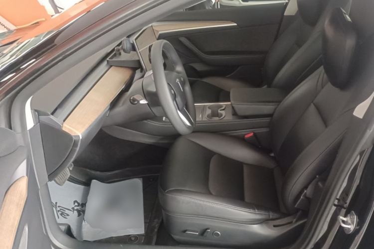 Used Tesla Model 3 2022 Rear-Wheel-Drive Version Left Front Seat