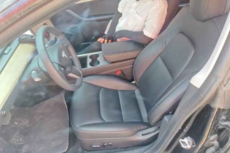 Used Tesla Model 3 2022 Rear-Wheel-Drive Version Left Front Seat