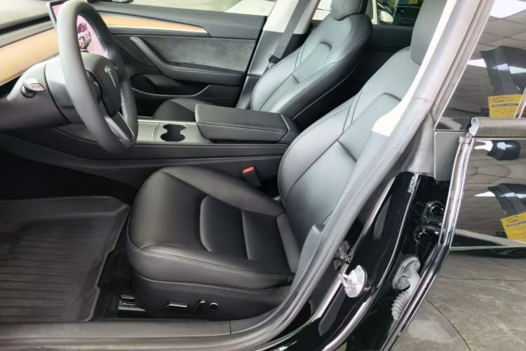 Used Tesla Model 3 2022 Rear-Wheel-Drive Version Left Front Seat