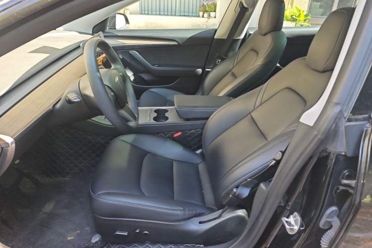 Used Tesla Model 3 2022 Rear-Wheel-Drive Version Left Front Seat