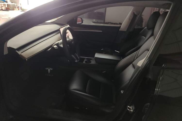 Used Tesla Model 3 2022 Rear-Wheel-Drive Version Left Front Seat