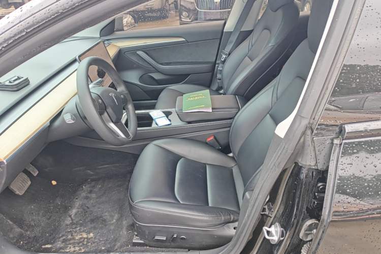 Used Tesla Model 3 2022 Rear-Wheel-Drive Version Left Front Seat