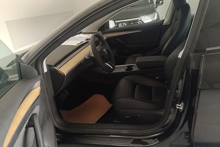 Used Tesla Model 3 2022 Rear-Wheel-Drive Version Left Front Seat