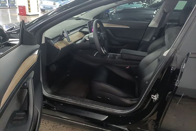 Used Tesla Model 3 2022 Rear-Wheel-Drive Version Left Front Seat