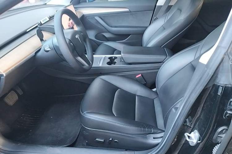 Used Tesla Model 3 2022 Rear-Wheel-Drive Version Left Front Seat