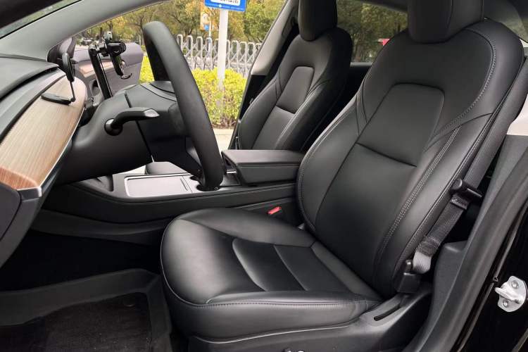 Used Tesla Model 3 2022 Rear-Wheel-Drive Version Left Front Seat