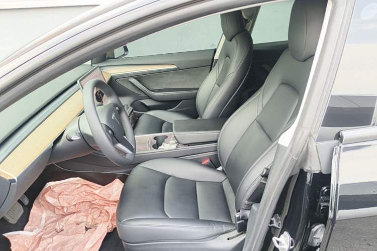 Used Tesla Model 3 2022 Rear-Wheel-Drive Version Left Front Seat