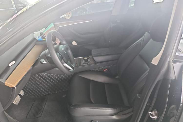 Used Tesla Model 3 2022 Rear-Wheel-Drive Version Left Front Seat