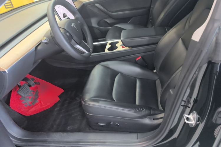 Used Tesla Model 3 2022 Rear-Wheel-Drive Version Left Front Seat