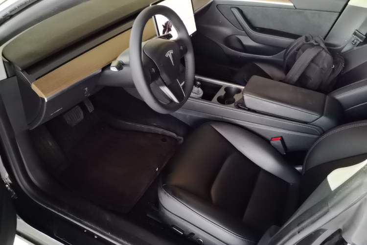 Used Tesla Model 3 2022 Rear-Wheel-Drive Version Left Front Seat