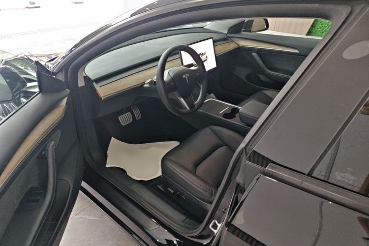 Used Tesla Model 3 2022 Performance High-Performance All-Wheel-Drive Version Left Front Seat