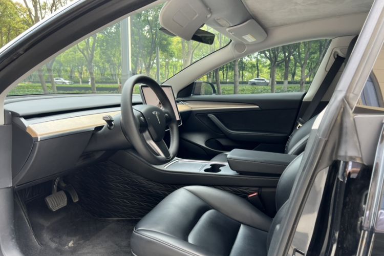 Used Tesla Model 3 2022 Rear-Wheel-Drive Version Left Front Seat