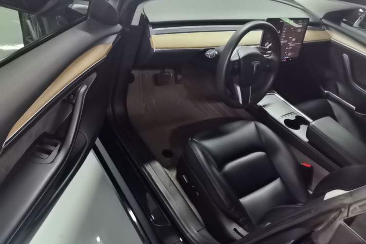 Used Tesla Model 3 2022 Rear-Wheel-Drive Version Left Front Seat