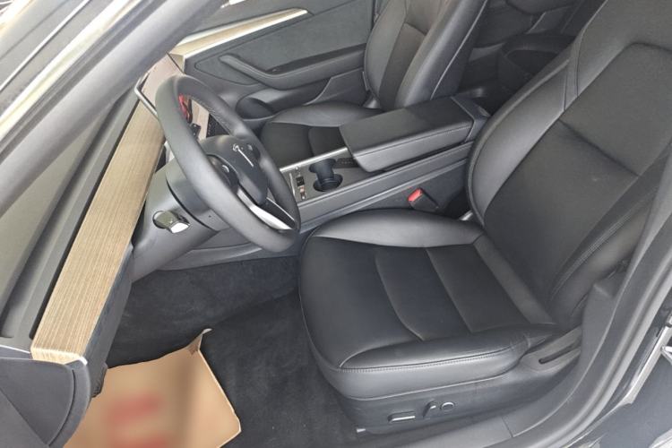 Used Tesla Model 3 2022 Rear-Wheel-Drive Version Left Front Seat