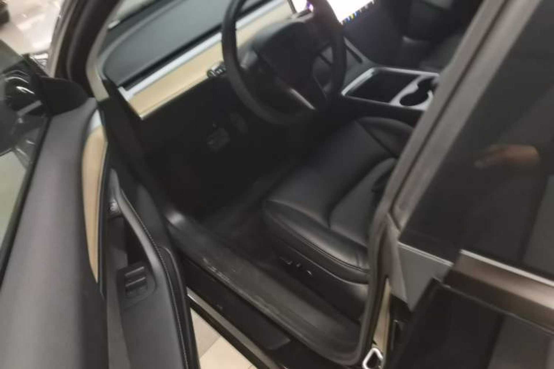 Used Tesla Model 3 2022 Rear-Wheel-Drive Version Left Front Seat