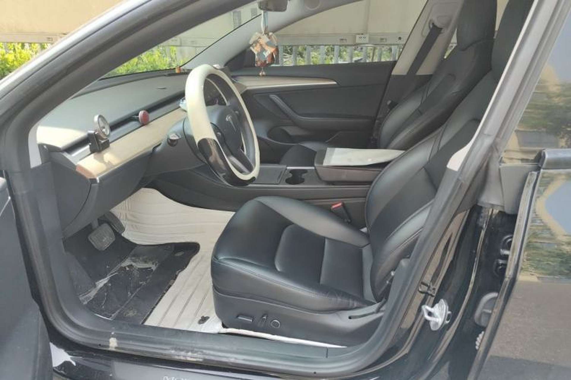 Used Tesla Model 3 2022 Rear-Wheel-Drive Version Left Front Seat