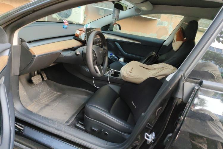Used Tesla Model 3 2022 Rear-Wheel-Drive Version Left Front Seat