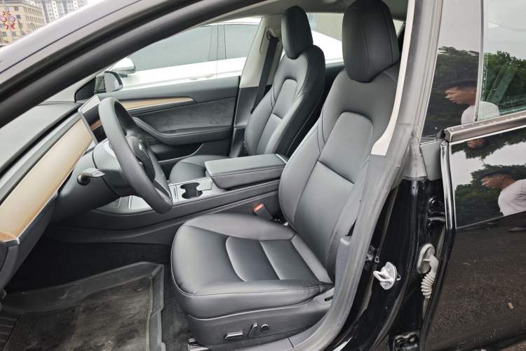 Used Tesla Model 3 2022 Rear-Wheel-Drive Version Left Front Seat