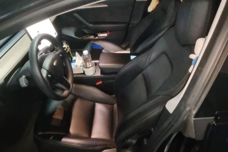 Used Tesla Model 3 2022 Rear-Wheel-Drive Version Left Front Seat