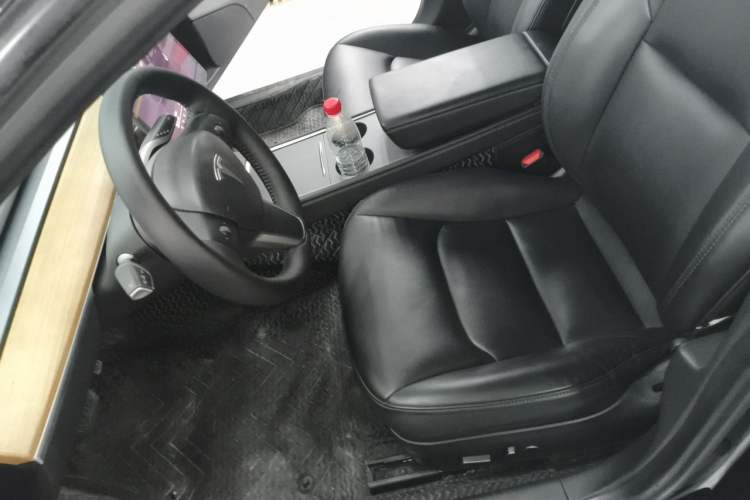 Used Tesla Model 3 2022 Rear-Wheel-Drive Version Left Front Seat