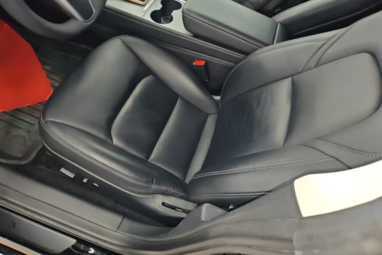 Used Tesla Model 3 2022 Rear-Wheel-Drive Version Left Front Seat