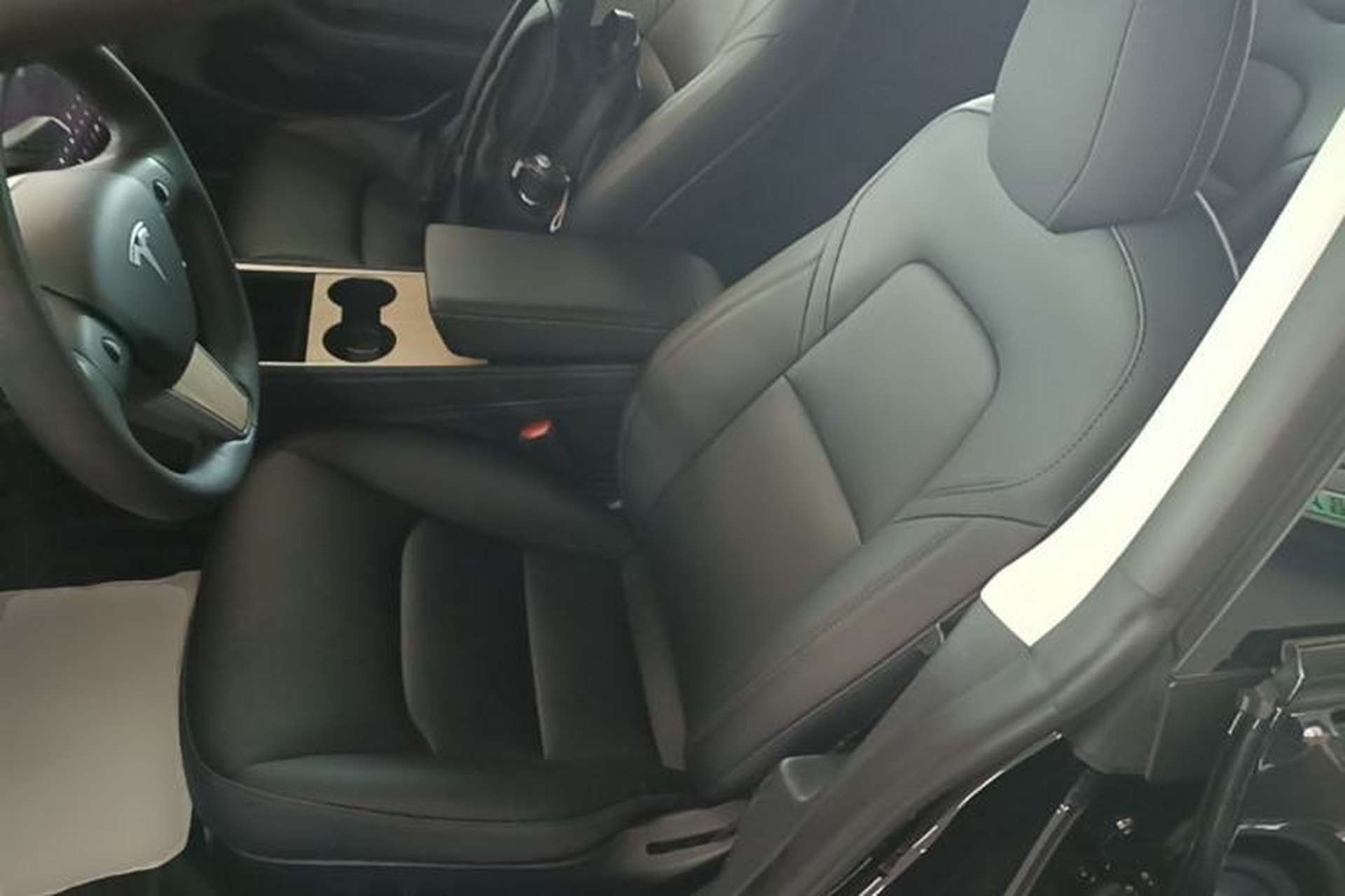 Used Tesla Model 3 2022 Rear-Wheel-Drive Version Left Front Seat