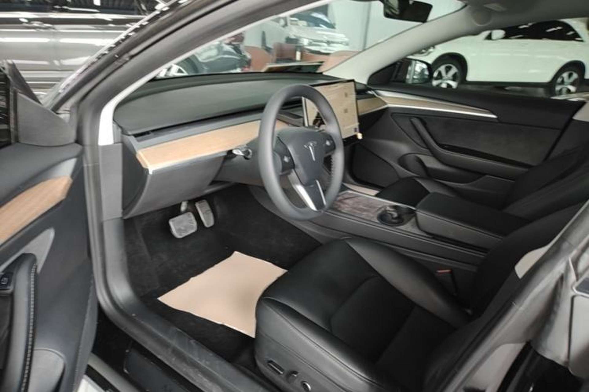 Used Tesla Model 3 2022 Rear-Wheel-Drive Version Left Front Seat