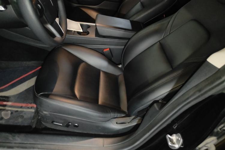 Used Tesla Model 3 2022 Rear-Wheel-Drive Version Left Front Seat