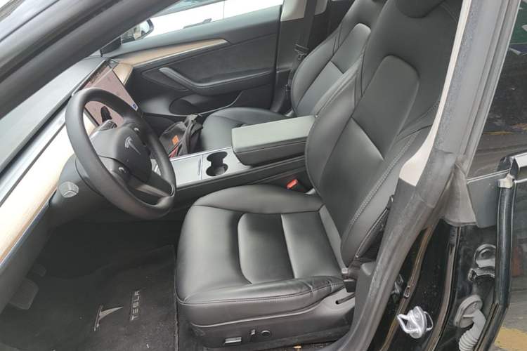 Used Tesla Model 3 2022 Rear-Wheel-Drive Version Left Front Seat