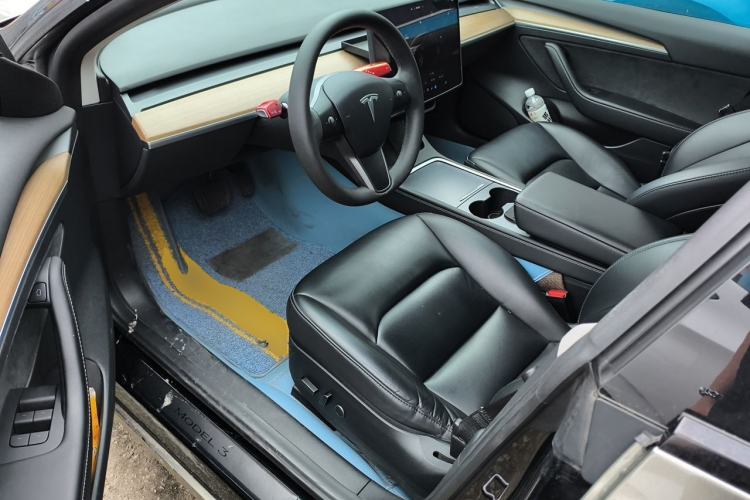 Used Tesla Model 3 2022 Rear-Wheel-Drive Version Left Front Seat