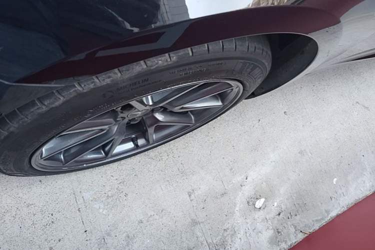 Used Tesla Model 3 2022 Rear-Wheel-Drive Version Left Front Wheel Hub