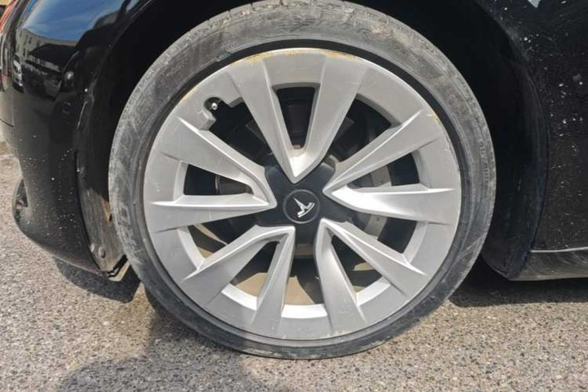 Used Tesla Model 3 2022 Rear-Wheel-Drive Version Left Front Wheel Hub