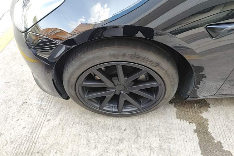 Used Tesla Model 3 2022 Rear-Wheel-Drive Version Left Front Wheel Hub