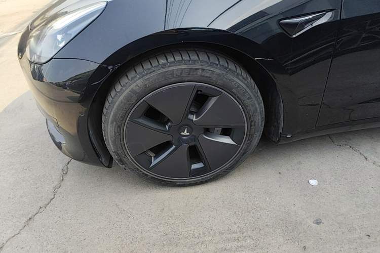 Used Tesla Model 3 2022 Rear-Wheel-Drive Version Left Front Wheel Hub