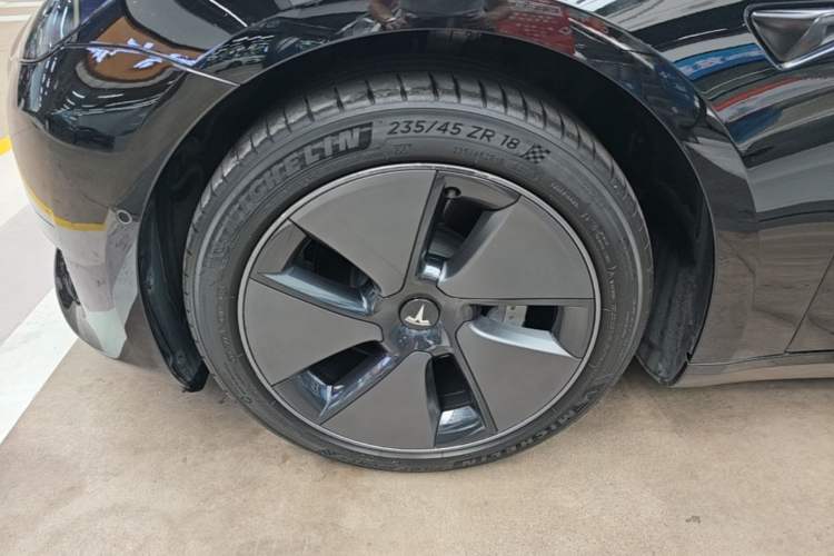 Used Tesla Model 3 2022 Rear-Wheel-Drive Version Left Front Wheel Hub