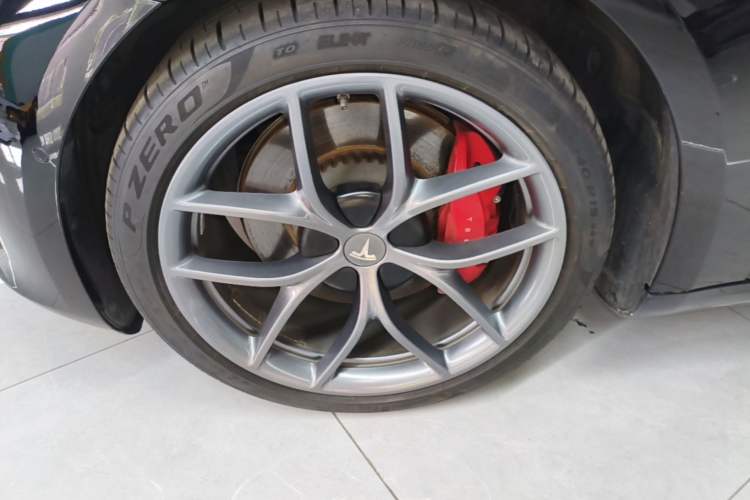 Used Tesla Model 3 2022 Performance High-Performance All-Wheel-Drive Version Left Front Wheel Hub