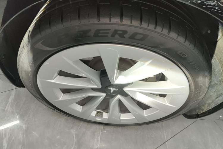 Used Tesla Model 3 2022 Rear-Wheel-Drive Version Left Front Wheel Hub